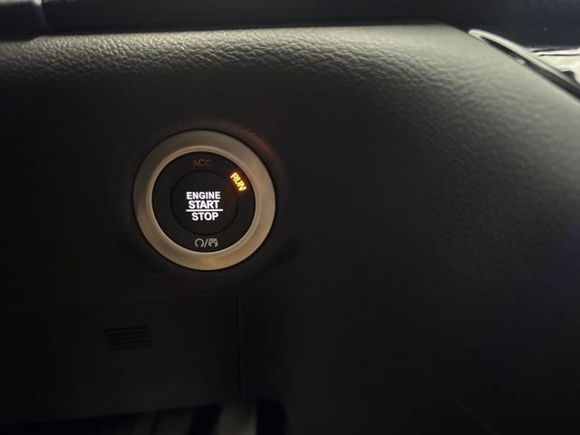 New 2027 Chrysler Pacifica Select AWD/4WD image 35
