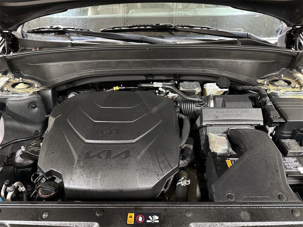 Used 2024 Kia Telluride EX w/ EX Captain's Chair Package image 26
