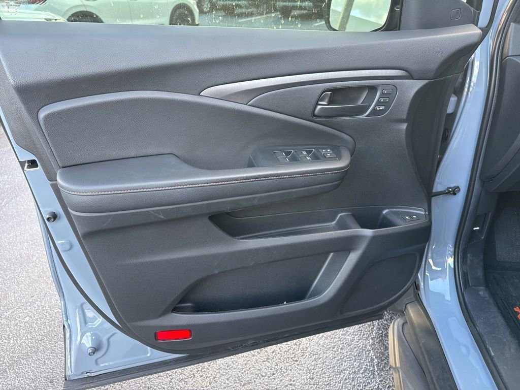 Used 2023 Honda Passport TrailSport image 14