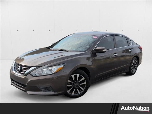 Used 2016 Nissan Altima 2.5 SL w/ 2.5 Technology Package