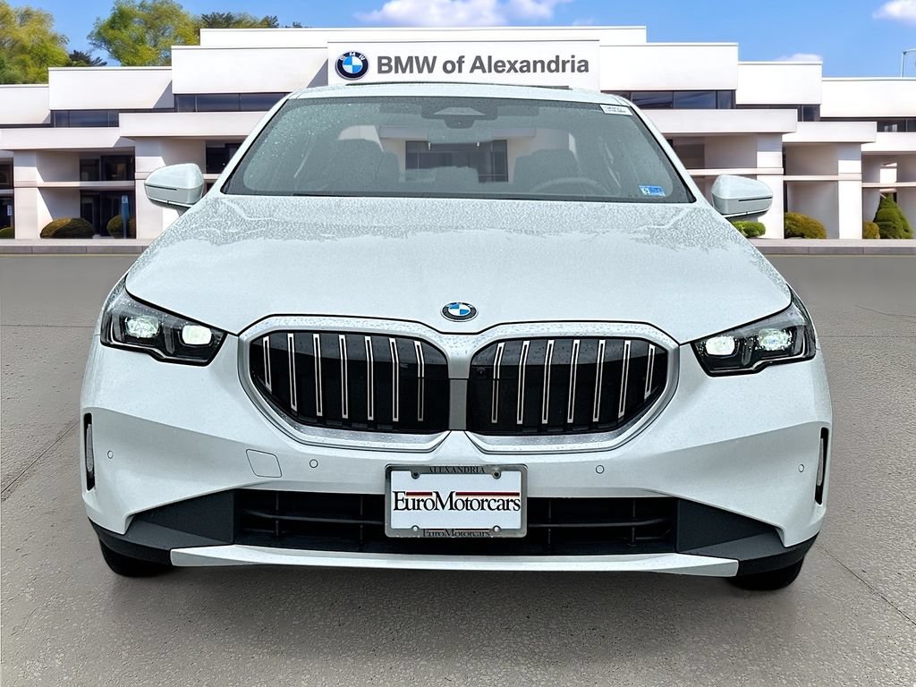 Used 2026 BMW 530i xDrive AWD/4WD image 2
