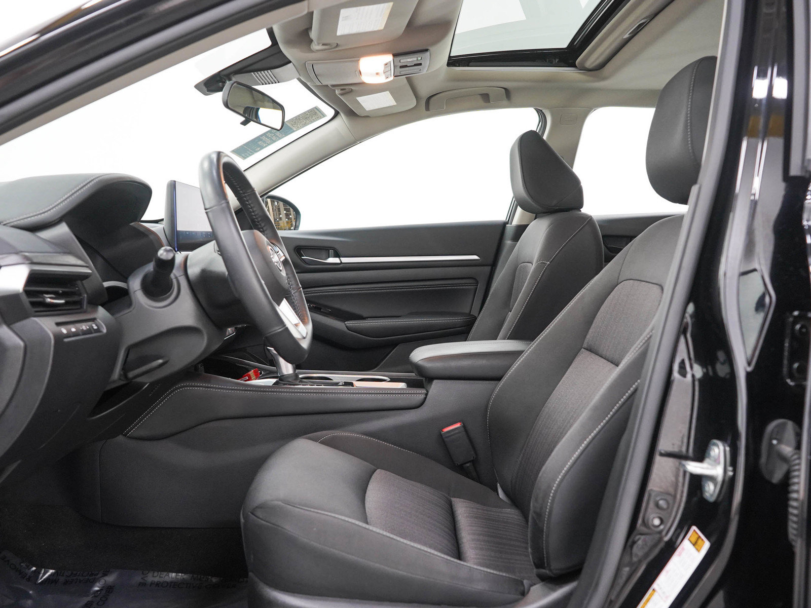 Used 2023 Nissan Altima 2.5 SV w/ SV Premium Package AWD/4WD image 21