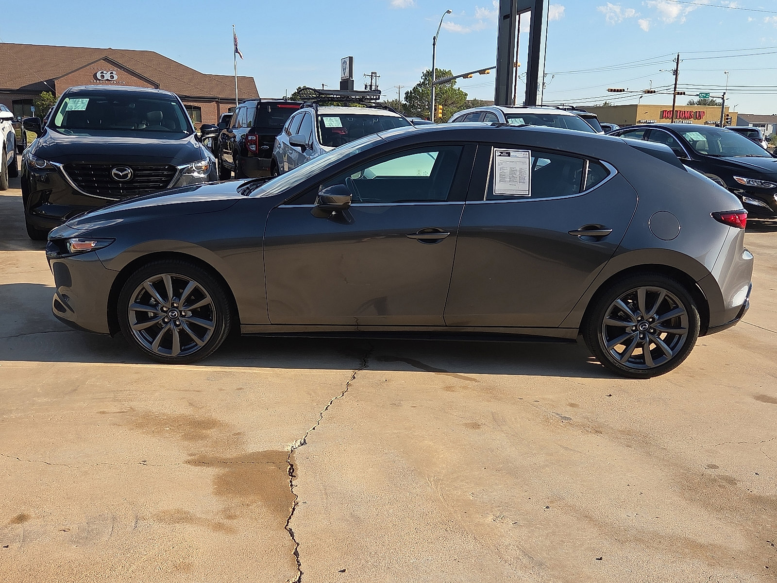 Used 2023 MAZDA MAZDA3 s image 3