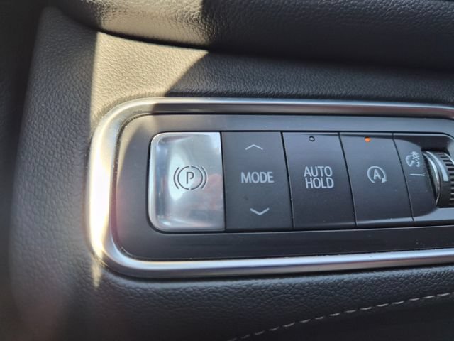 Used 2025 Buick Enclave Preferred w/ Trailering Package, 5000 lbs. FWD image 17