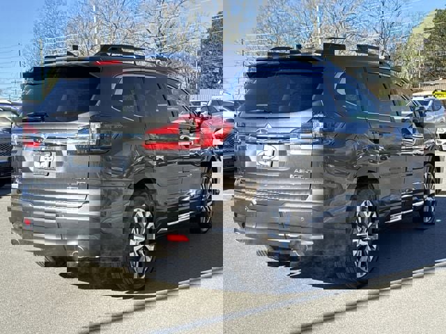 Used 2022 Subaru Ascent Limited image 3