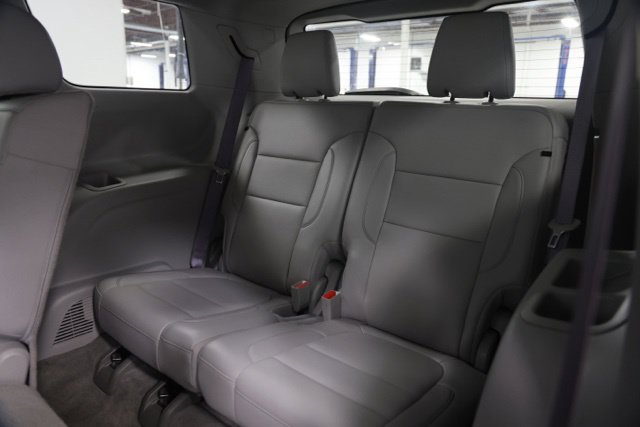 Used 2023 GMC Acadia SLT AWD/4WD image 31