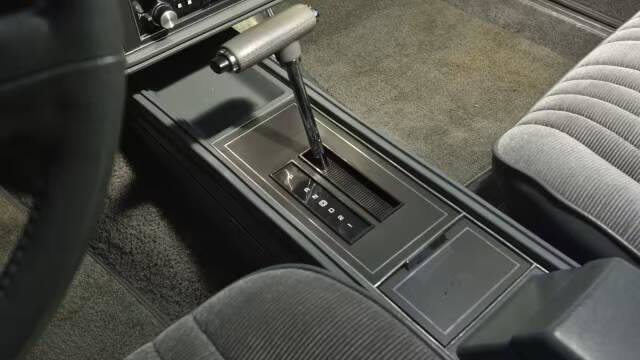 Used 1987 Oldsmobile Cutlass Supreme Salon image 27