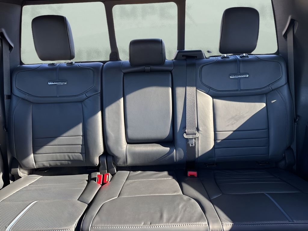 Used 2025 Ford F250 Platinum AWD/4WD image 13