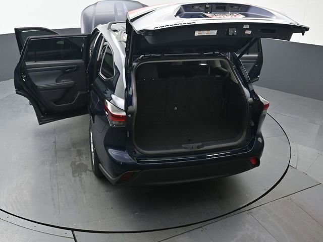 Used 2024 Toyota Highlander LE image 54