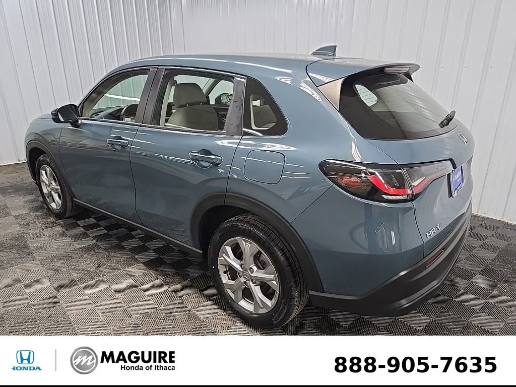 Used 2023 Honda HR-V LX image 9