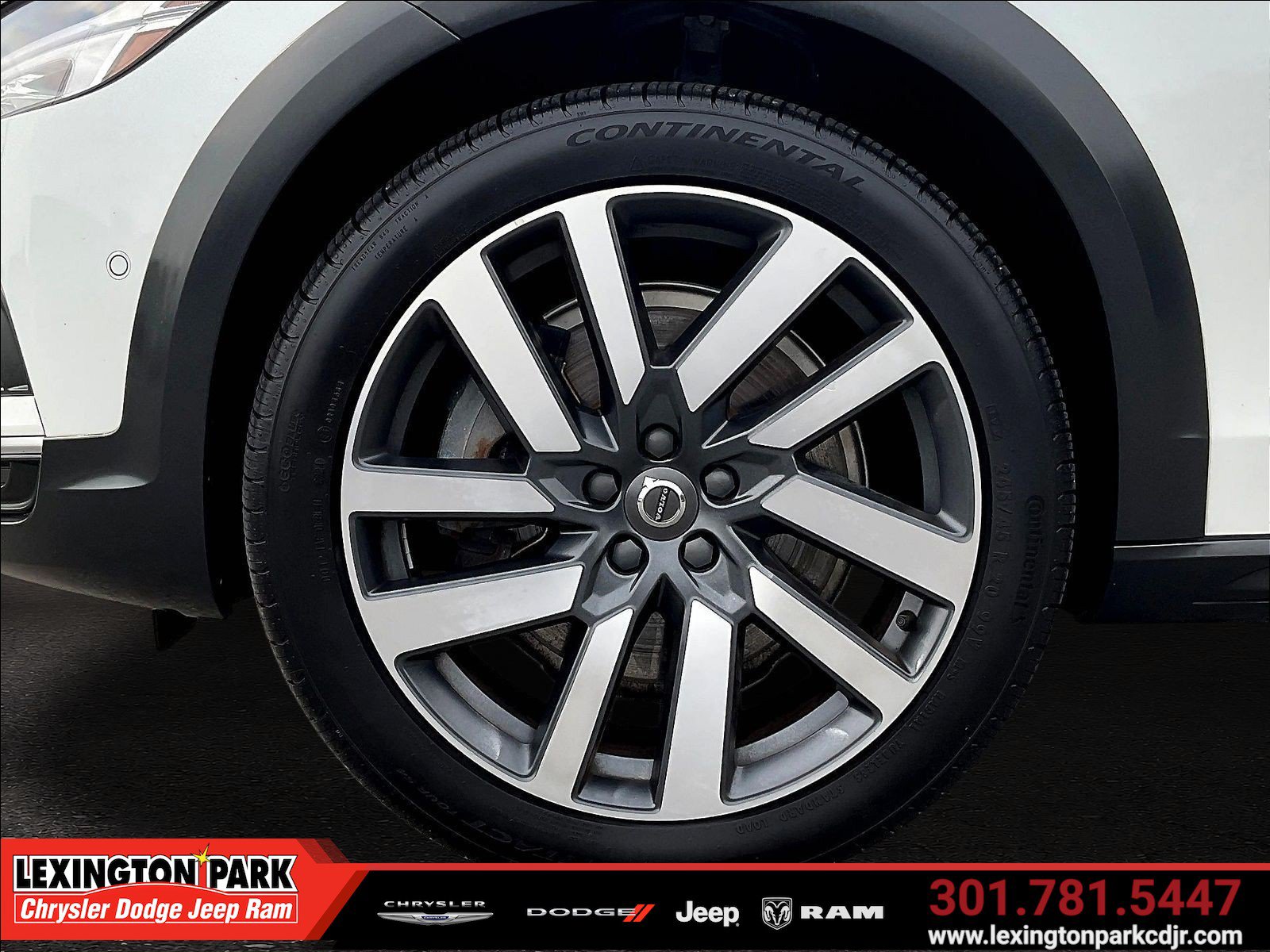 Used 2023 Volvo V90 B6 Cross Country Ultimate AWD/4WD image 33