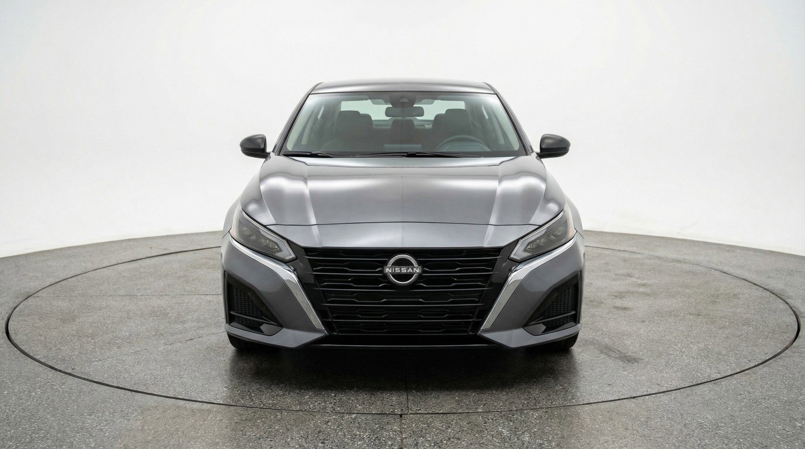 Used 2025 Nissan Altima 2.5 SV image 2