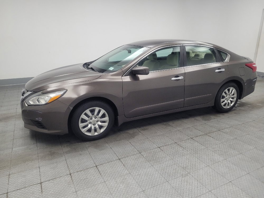 Used 2016 Nissan Altima 2.5 S w/ Power Driver Seat Package FWD image 2