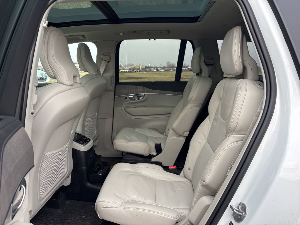 Used 2023 Volvo XC90 T8 Ultimate image 14