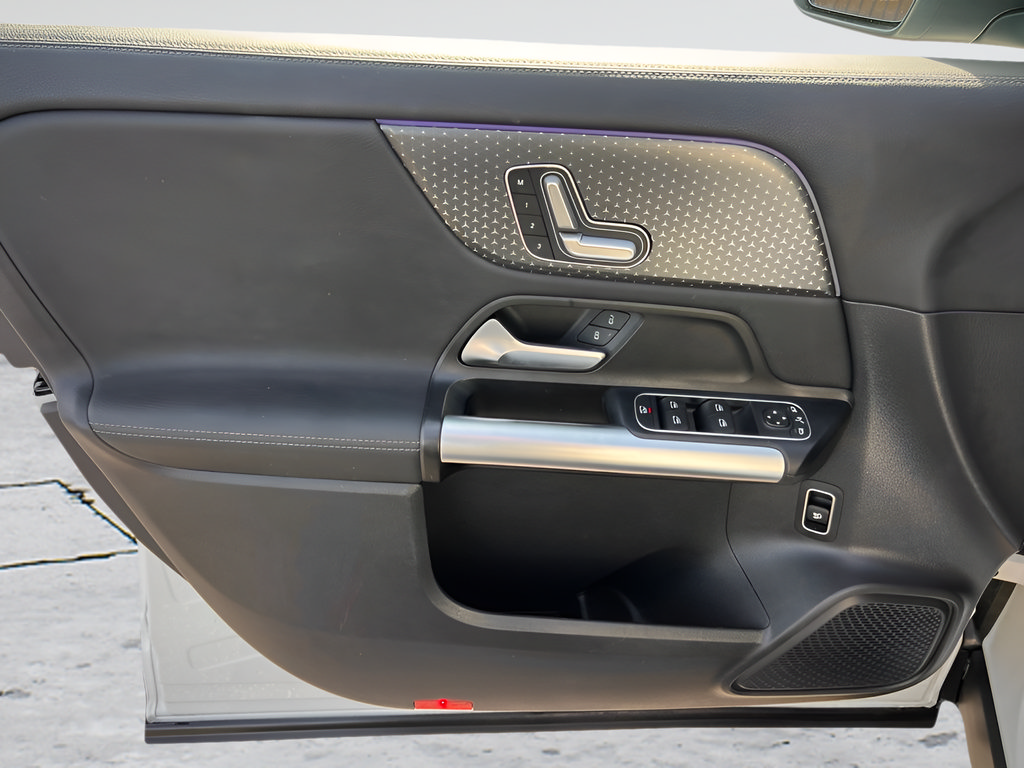 Used 2024 Mercedes-Benz GLA 250 image 36