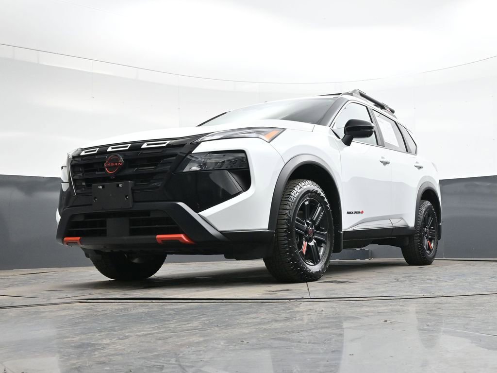 Used 2025 Nissan Rogue SV w/ Rock Creek Premium Package image 31