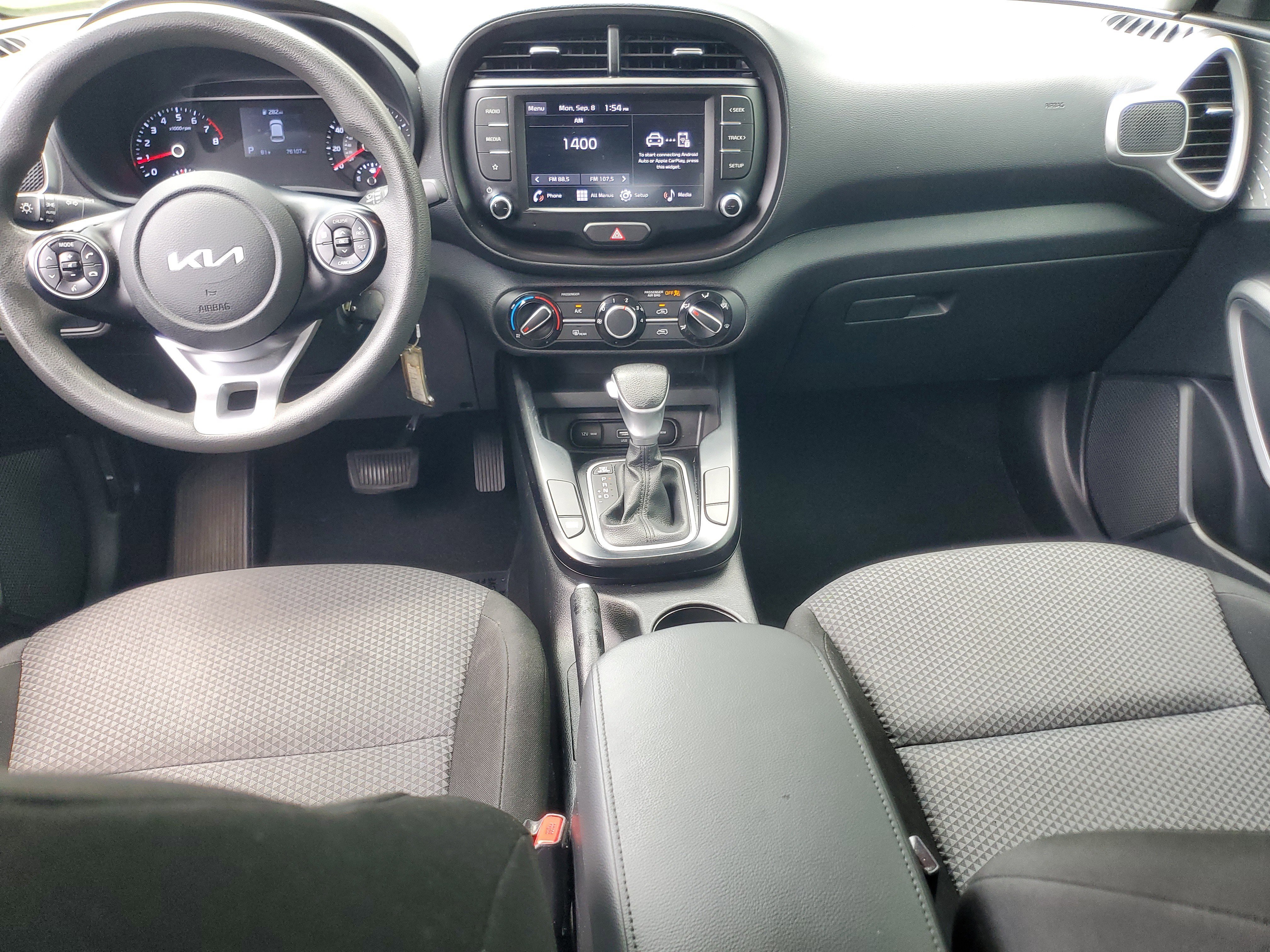 Used 2022 Kia Soul LX image 13