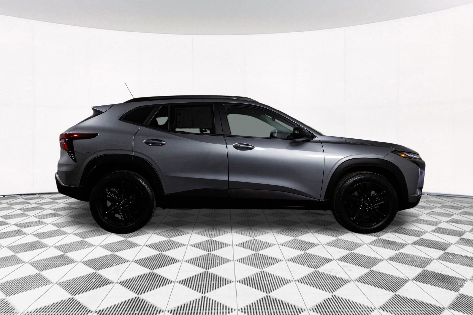 Used 2024 Chevrolet Trax ACTIV w/ Sunroof Package image 17