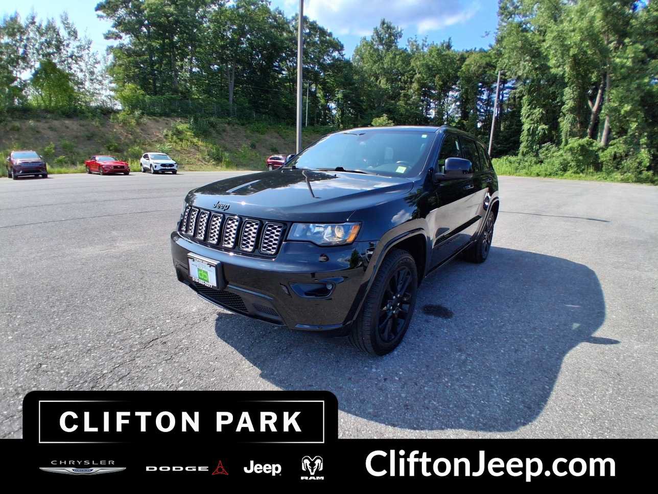 Used 2021 Jeep Grand Cherokee Laredo X AWD/4WD image 7