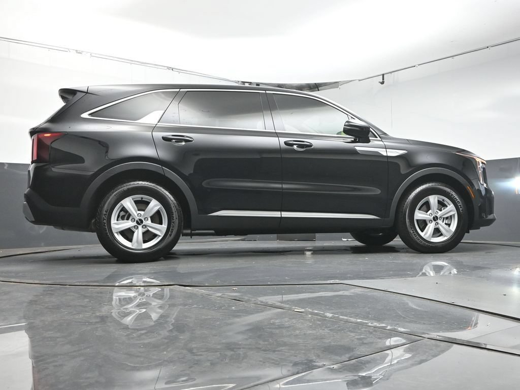 Used 2026 Kia Sorento LX FWD image 37