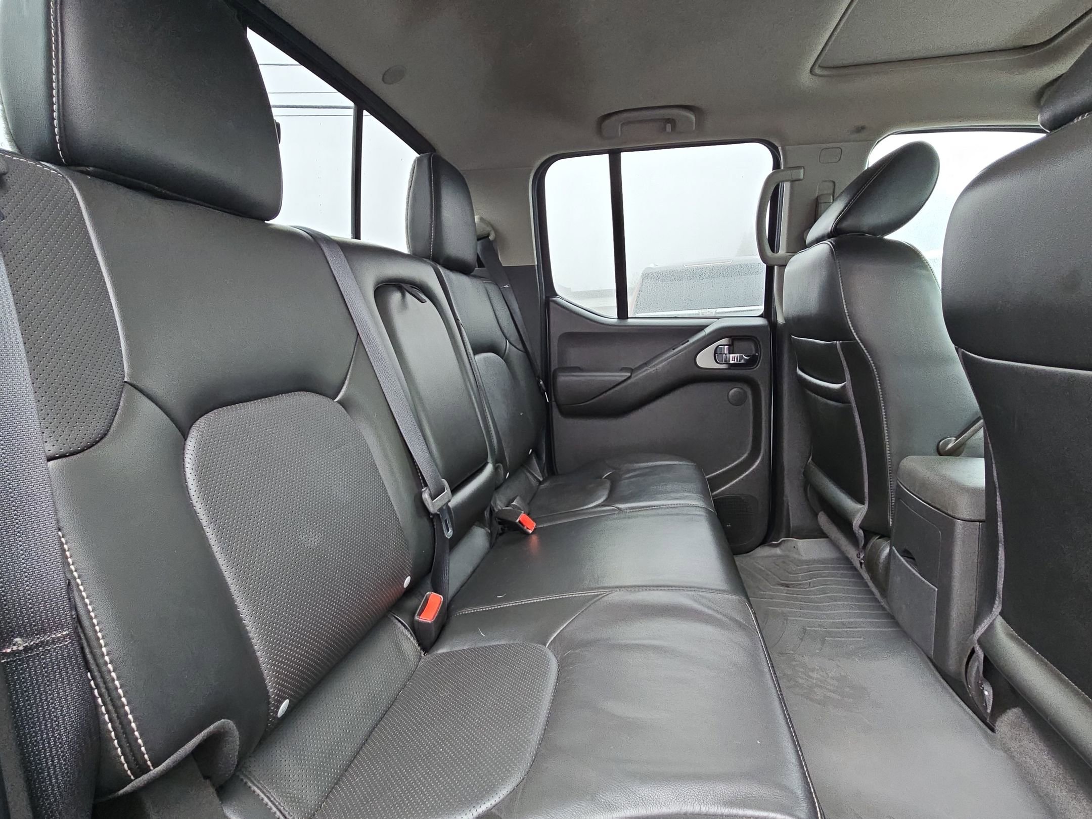 Used 2021 Nissan Frontier PRO-4X w/ Pro-4x Utility Package image 28