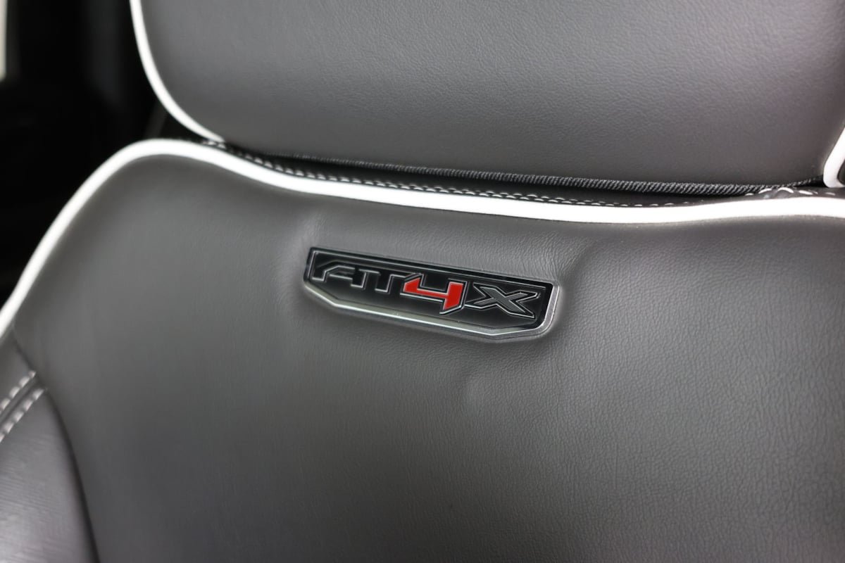 Used 2026 GMC Sierra 2500 AT4X AWD/4WD image 54