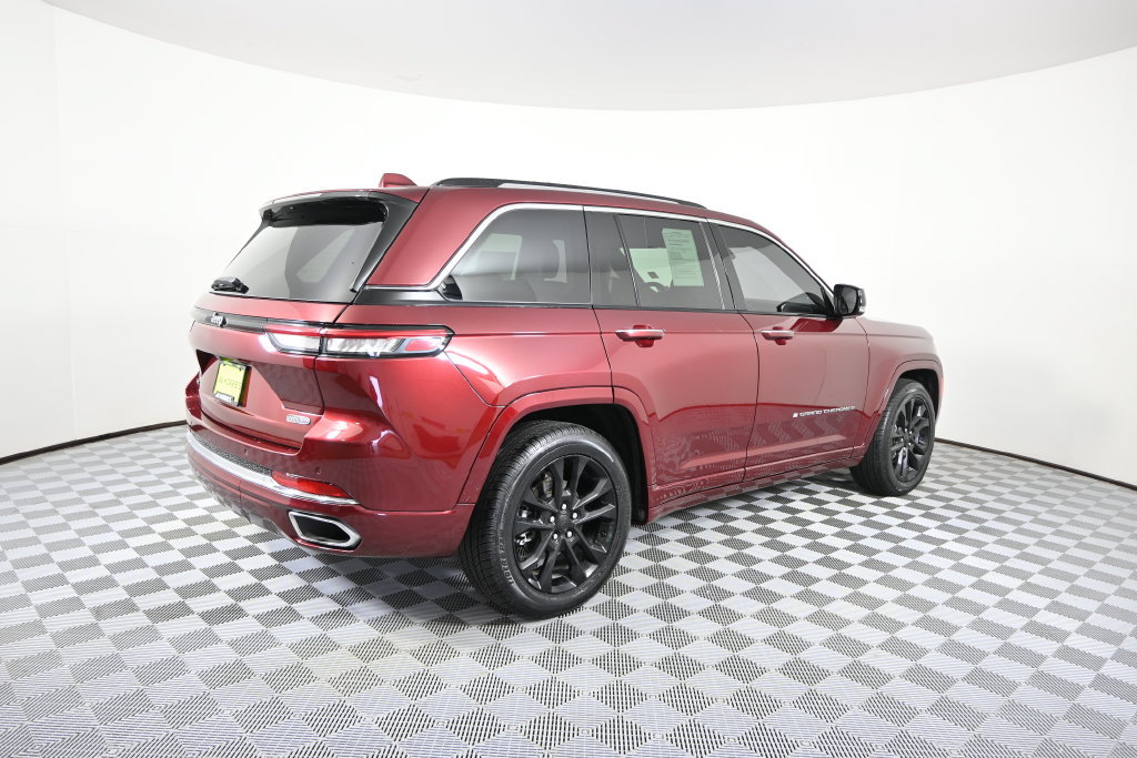 Used 2022 Jeep Grand Cherokee Overland AWD/4WD image 6