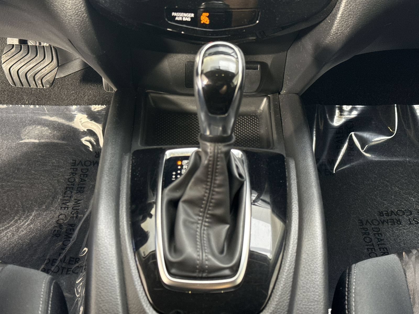 Used 2018 Nissan Rogue SV AWD/4WD image 17