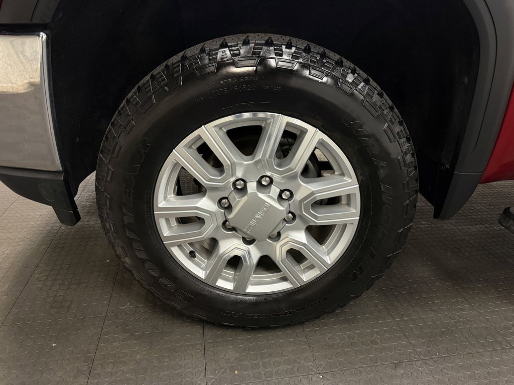 Used 2020 GMC Sierra 2500 SLT w/ SLT Premium Plus Package image 9