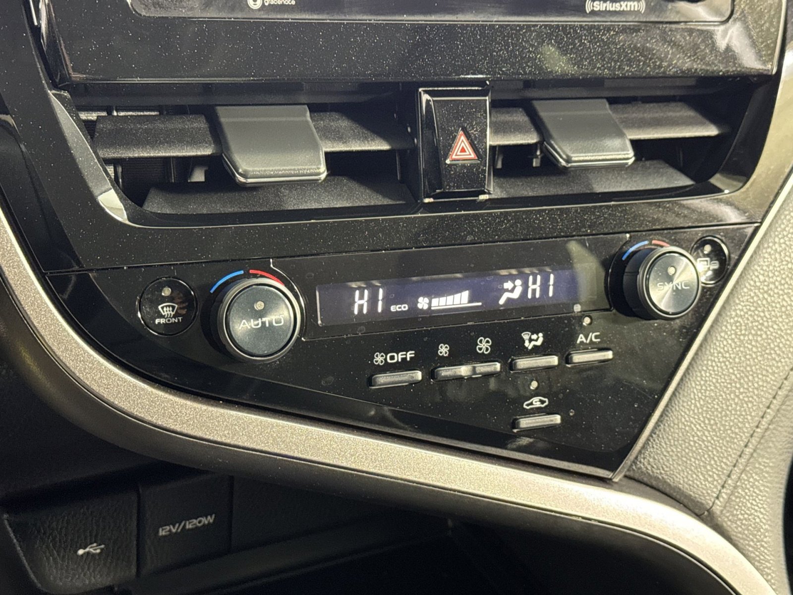 Used 2022 Toyota Camry LE image 25