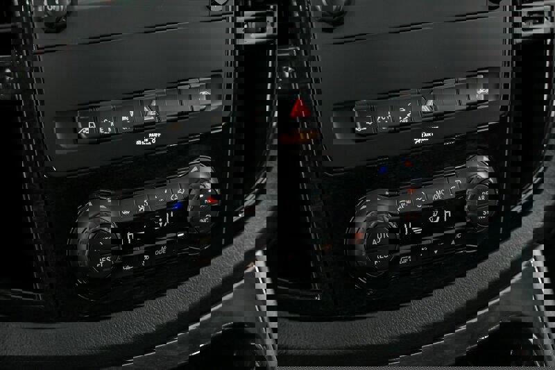 Used 2016 Mercedes-Benz Metris Passenger w/ Active Safety Plus Package image 30