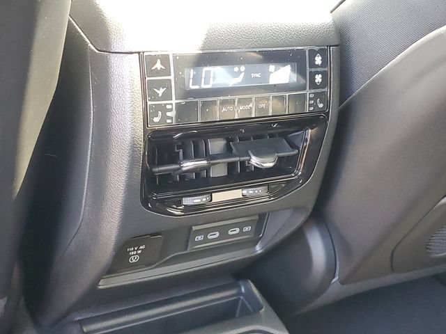 New 2026 Jeep Grand Cherokee L Limited w/ Limited Altitude Package AWD/4WD image 13