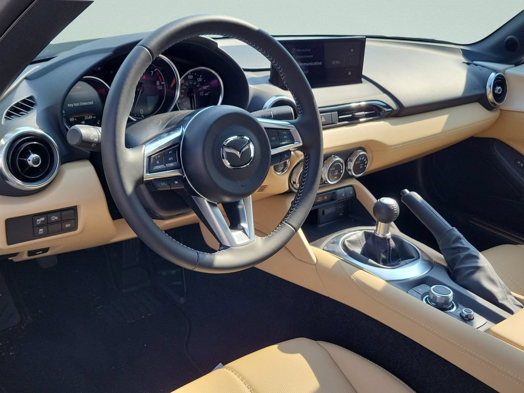 Used 2025 MAZDA MX-5 Miata Grand Touring RWD image 13