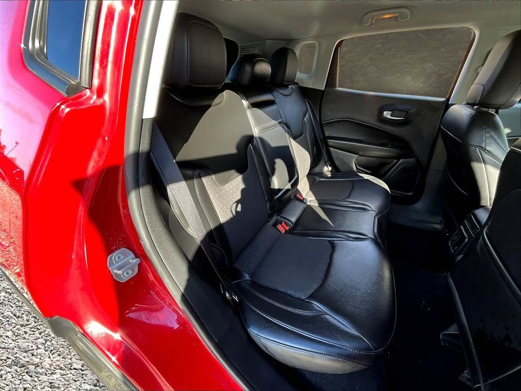 Used 2018 Jeep Compass Latitude image 24