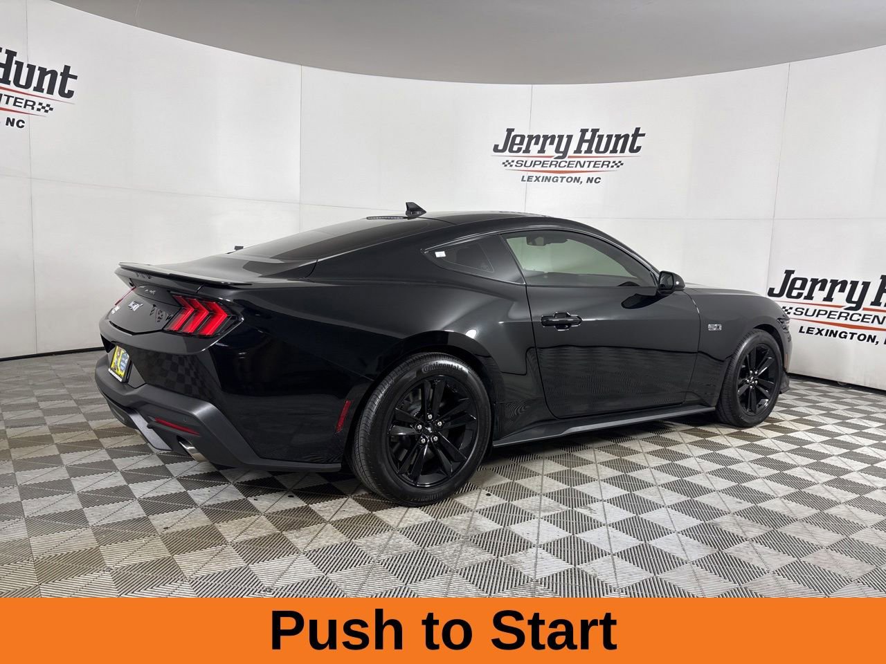 Used 2025 Ford Mustang GT RWD image 5