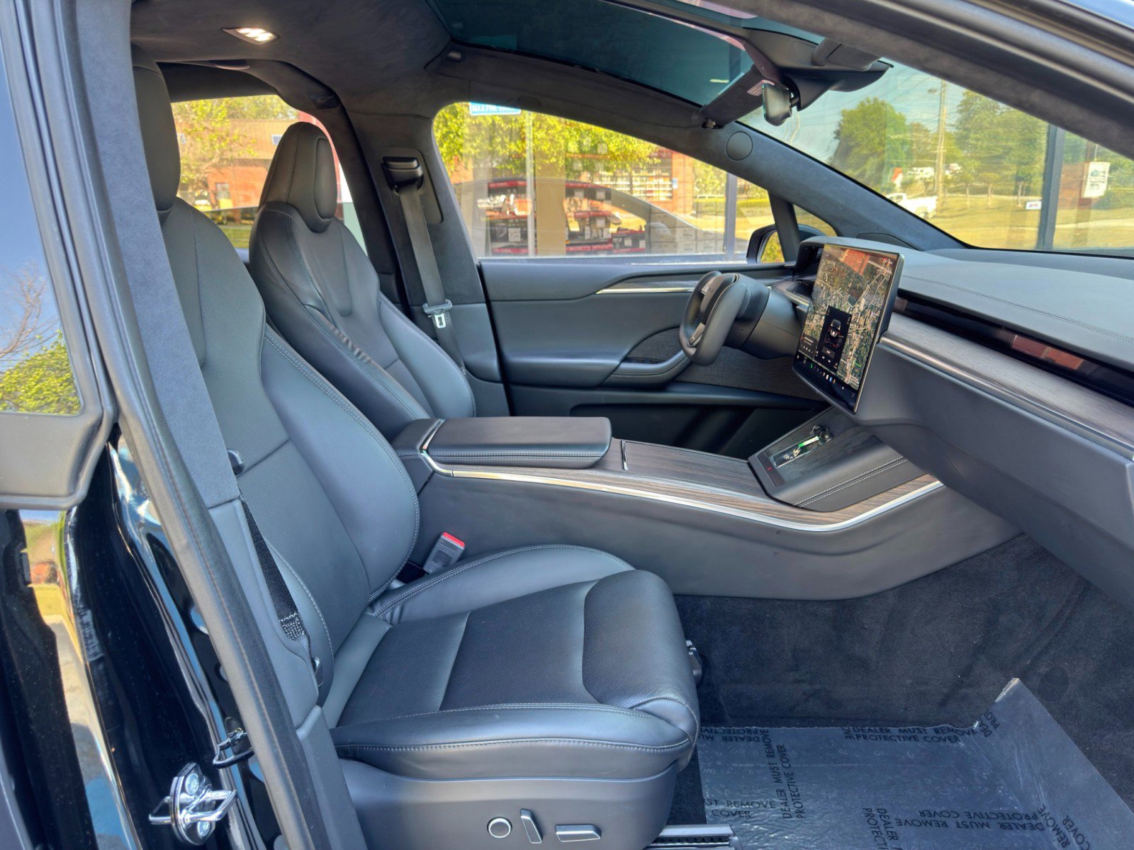 Used 2023 Tesla Model X image 15