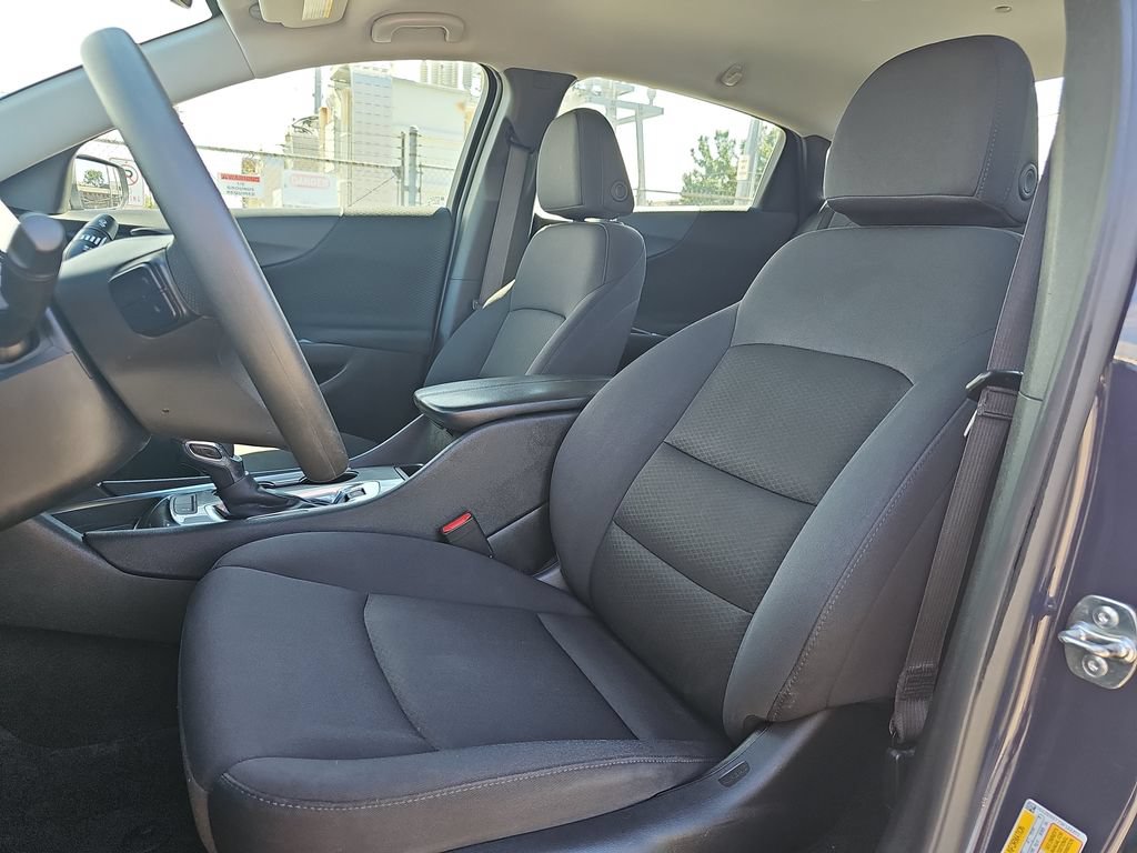 Used 2025 Chevrolet Malibu LT FWD image 14
