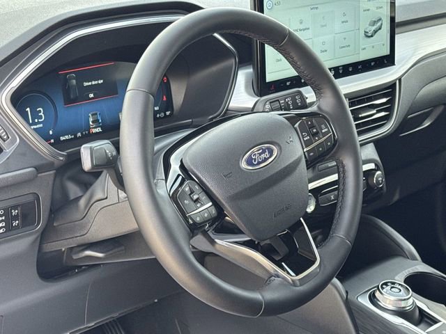 Used 2025 Ford Escape Platinum AWD/4WD image 16