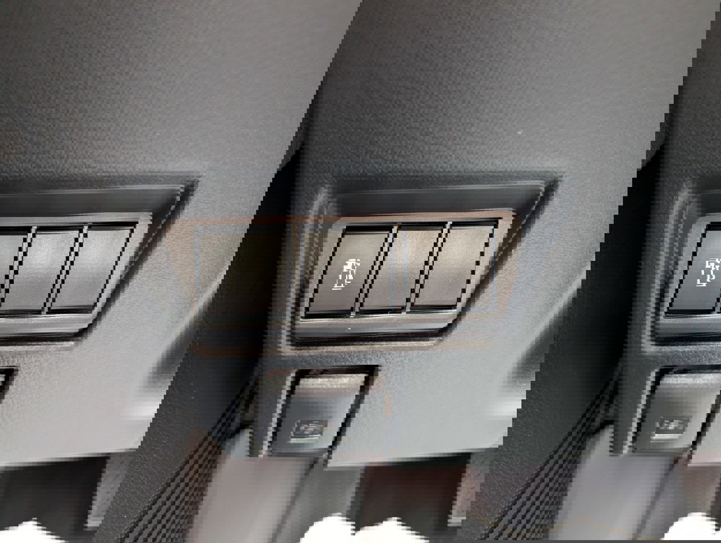 New 2026 Toyota Prius XLE image 25