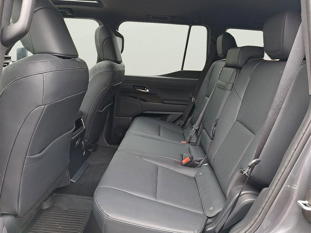 Used 2024 Lexus GX 550 w/ Accessory Package (Z1) AWD/4WD image 8