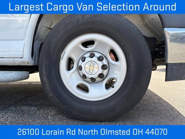 Used 2024 Chevrolet Express 2500 w/ Driver Convenience Package RWD image 21