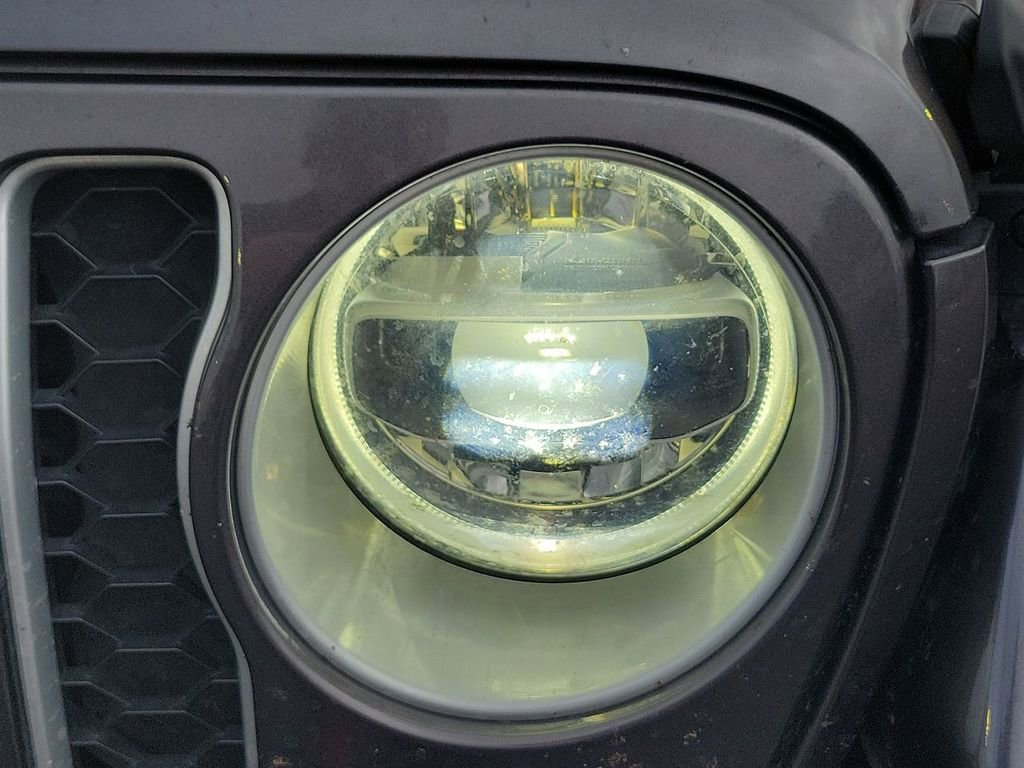 Used 2021 Jeep Wrangler Unlimited Sahara w/ Cold Weather Group image 21