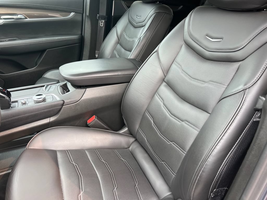 Certified 2024 Cadillac XT6 Sport w/ Platinum Package AWD/4WD image 12
