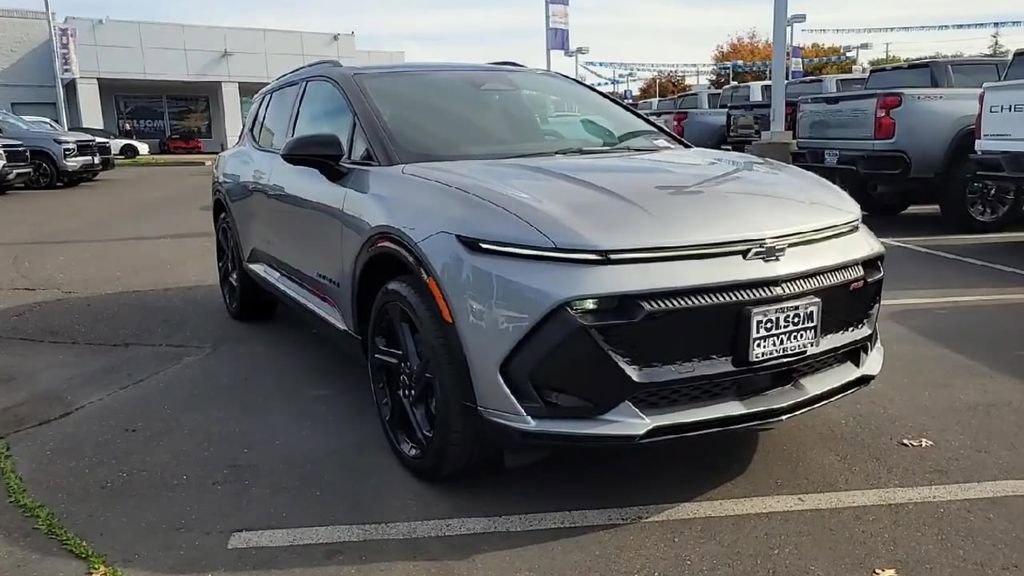 New 2026 Chevrolet Equinox EV RS image 2