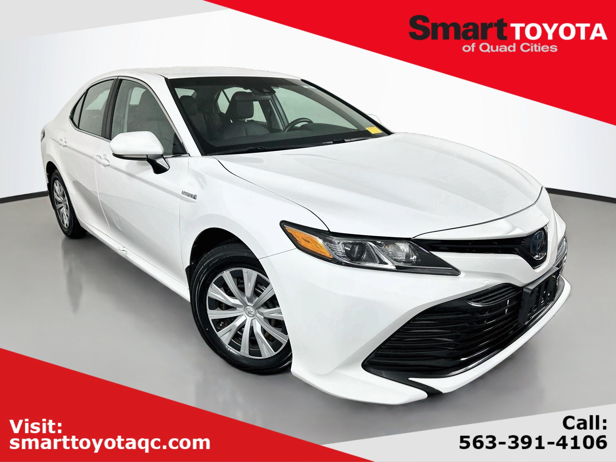 Used 2018 Toyota Camry LE FWD image 1