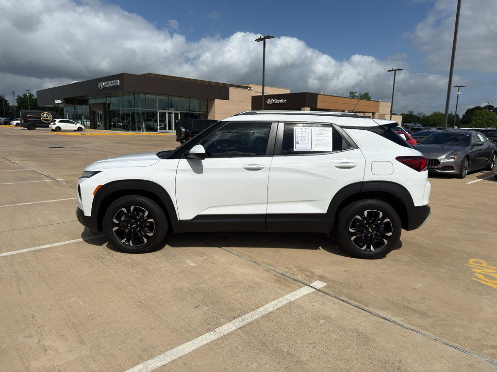 Used 2023 Chevrolet TrailBlazer LT FWD image 16