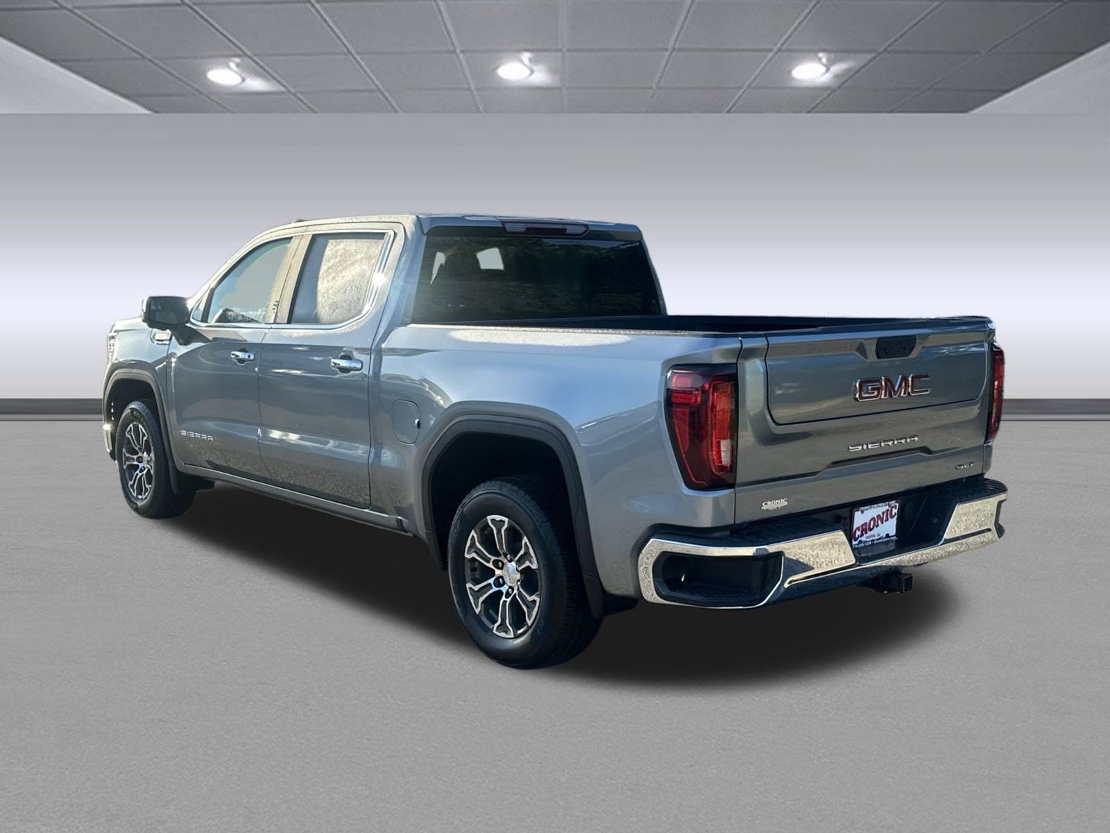 Used 2025 GMC Sierra 1500 SLT RWD image 5