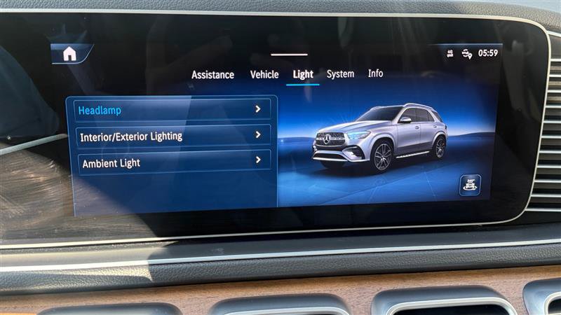 Used 2024 Mercedes-Benz GLE 450e 4MATIC image 40