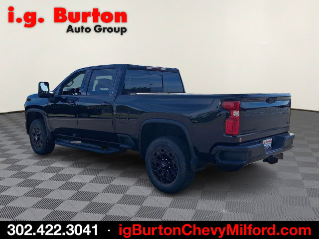 Used 2024 Chevrolet Silverado 3500 LTZ w/ LTZ Plus Package AWD/4WD image 4