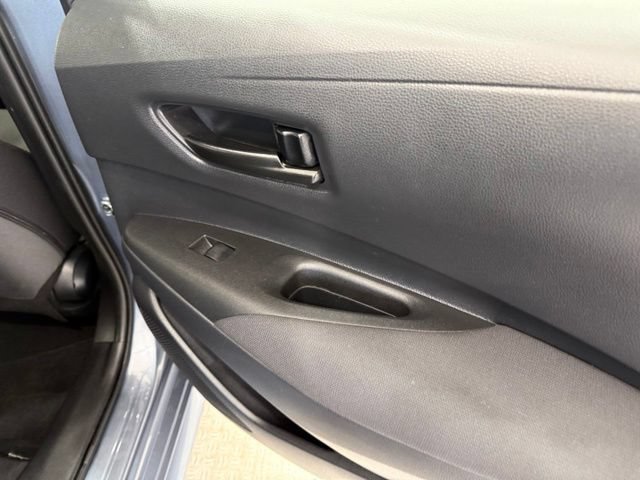 Used 2025 Toyota Corolla LE FWD image 25